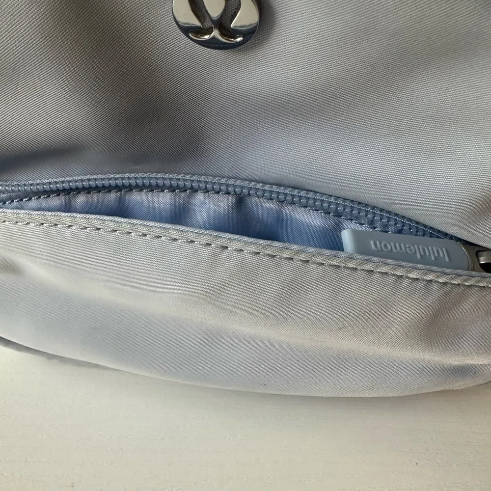 Lululemon Light Blue Pouch - Picture 4 of 6